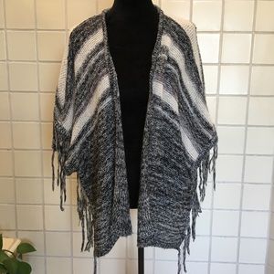Boho Poncho Wrap Cape Fringed Shawl Size Lg